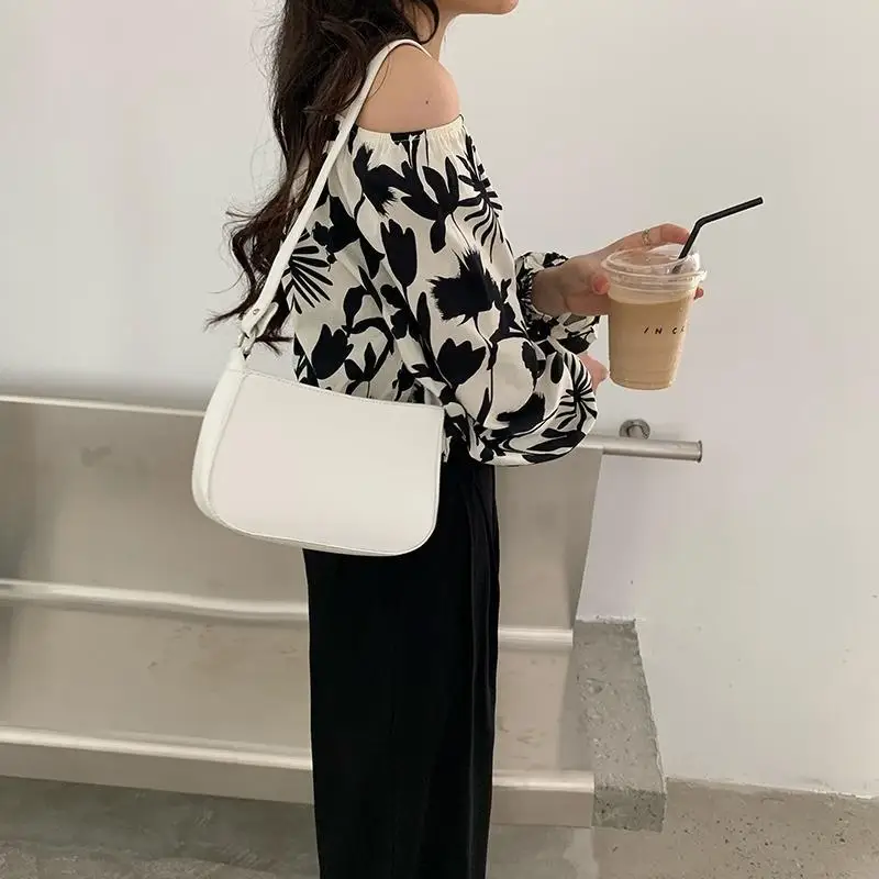 Fashion Chains Underarm Bag For Women PU Leather Shoulder Bag Solid Color Designer Lady Handbag Armpit Totes Bolsa