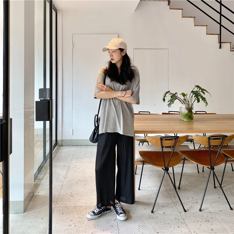 Miyake's loose slim wrinkled wide-legged pants and nine-minute pants free shipping