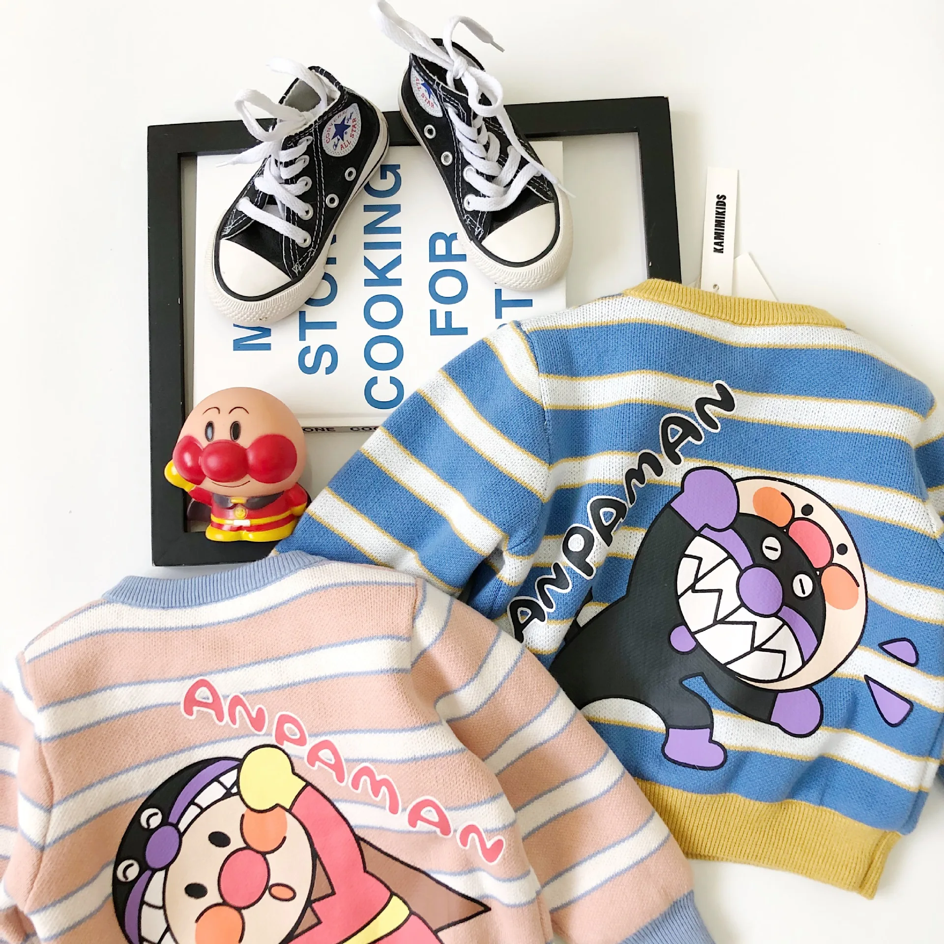 Tonytaobaby/Новинка; зимняя детская одежда для мальчиков и девочек; цветной пуловер в контрастную полоску с рисунком из мультфильма; свитер