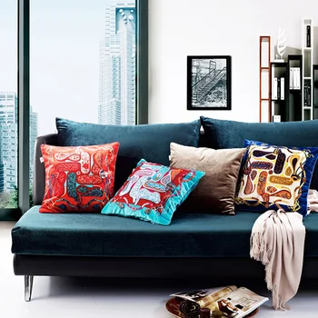 

Royal Europe New Design High-grade 45x45cm Luxury Cushion Case Squire Shape Decorative Sofa Velvet Throw Pillow Seat Chair