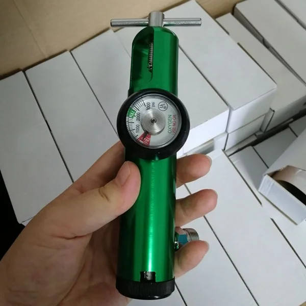 

Medical oxygen cylinder CGA870 regulator with DISS outlet to connect humidifier