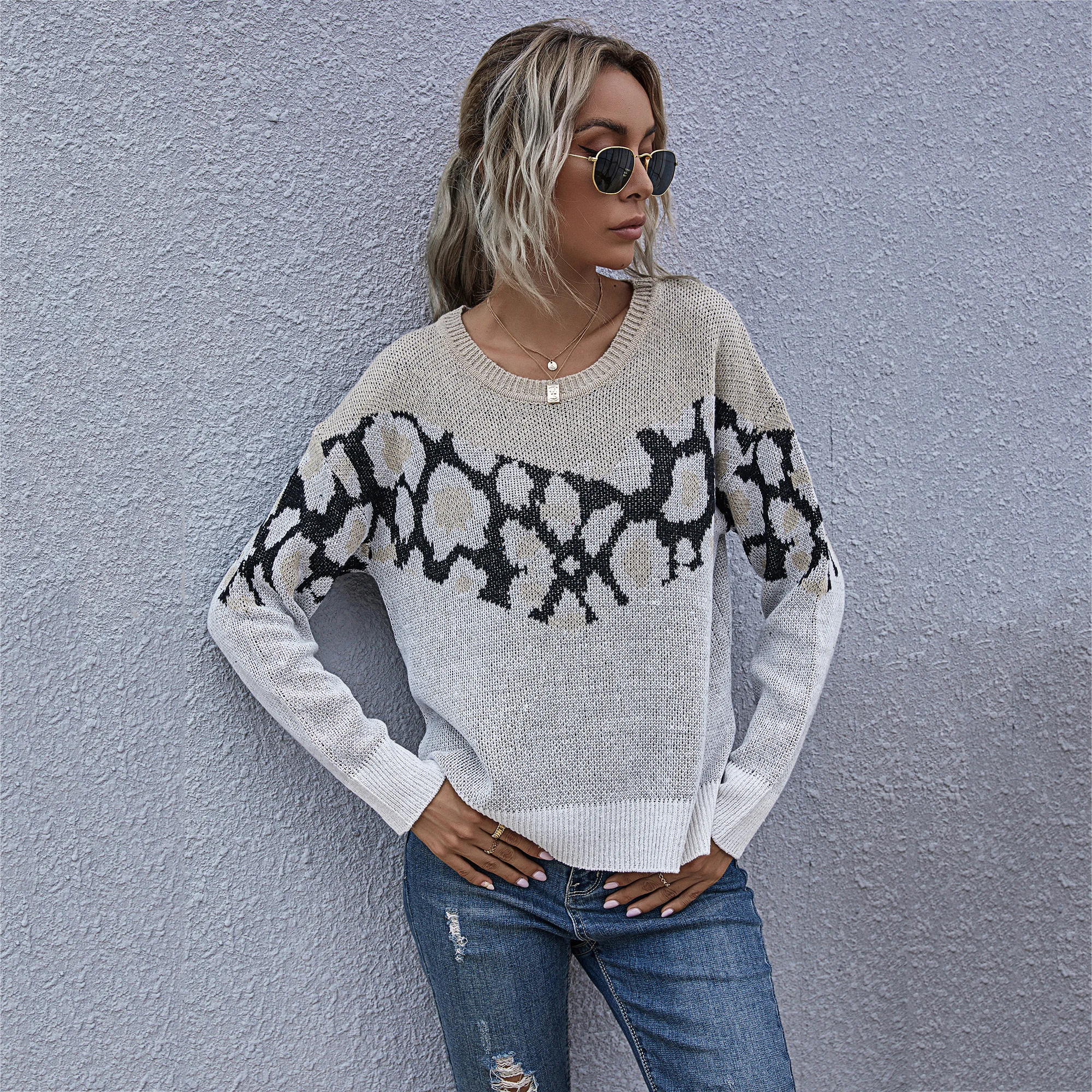

2020 autumn new knitted sweater animal pattern stitching loose pullover round neck long sleeve bottoming sweater sweater women