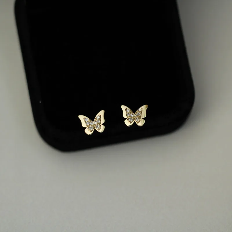 

CMajor 9K Gold Fine Jewelry Fashion Temperament Delicate AU375 Butterfly Shape Classic Chic Simple Stud Earrings for Girl Women