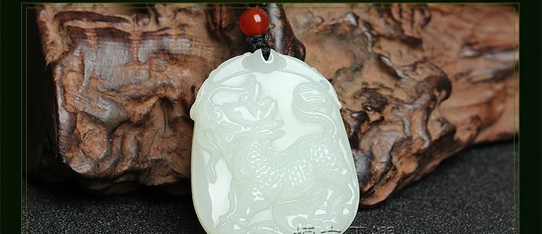 Natural authentic xinjiang hetian jade white jade kirin pendant in delight men and women with kirin widgets