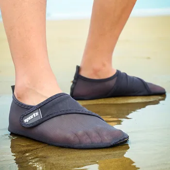 

Wild men's sports shoes breathable mesh outdoor jogging shoes wear-resistant thick bottom strap men's casual shoes light shoes