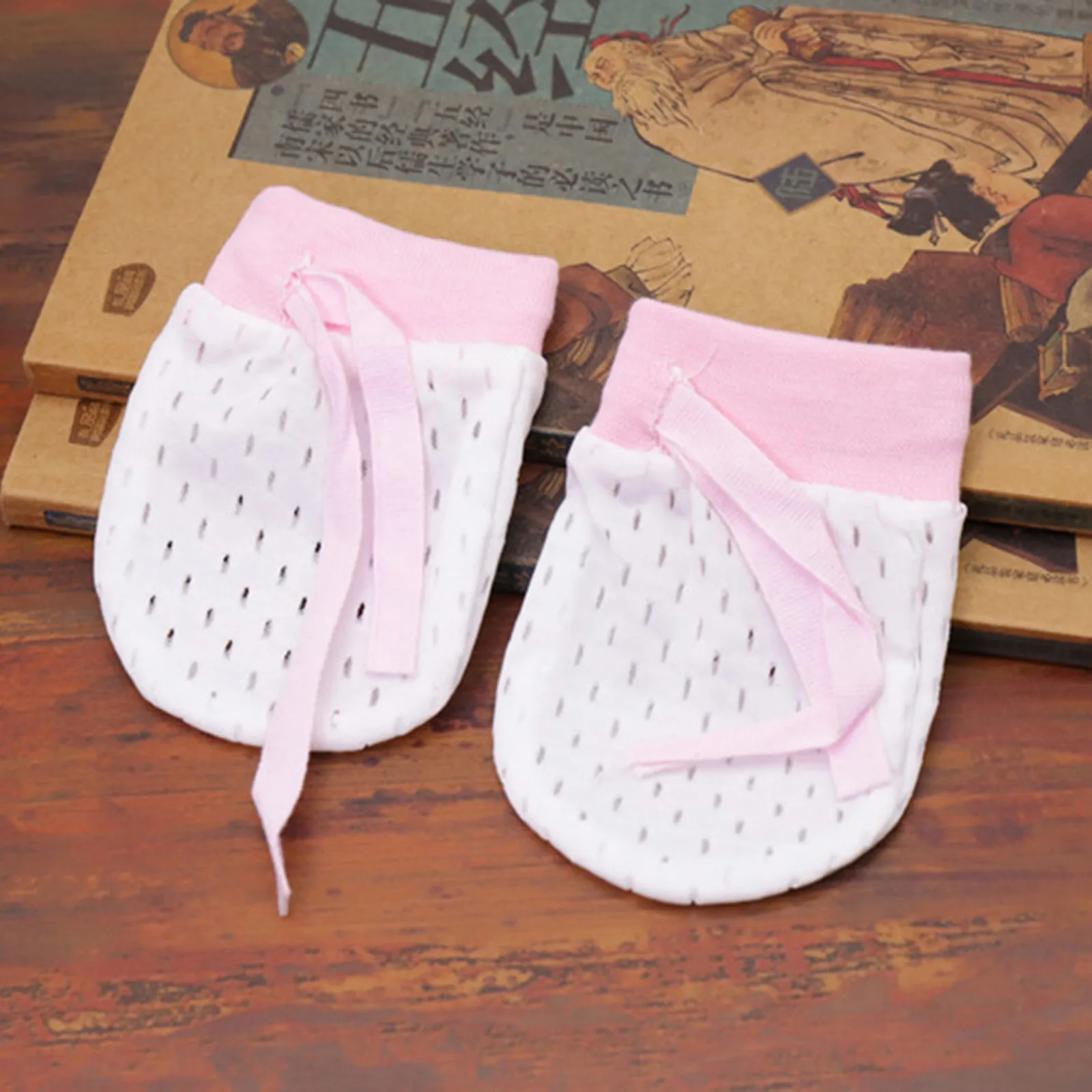 1 Pairs Newborn Baby Anti Scratching Soft Gloves Newborn Protection Face Scratch Mittens Infant Handguard Supplies Перчатки