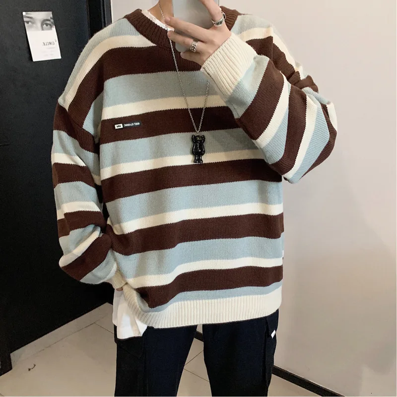 

UYUK Autumn New Casual Loose Korean Version Of The Trend Of Street Stripe Stitching Knitted Men's Sweater Clothes Homme