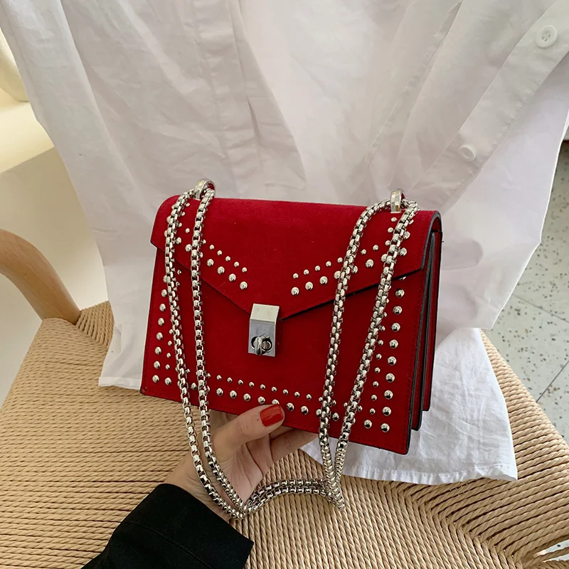 Модная женская сумка с заклепками в стиле ретро, новинка, Высококачественная матовая женская дизайнерская сумка из искусственной кожи, сумка через плечо с цепочкой и замком - Цвет: Красный