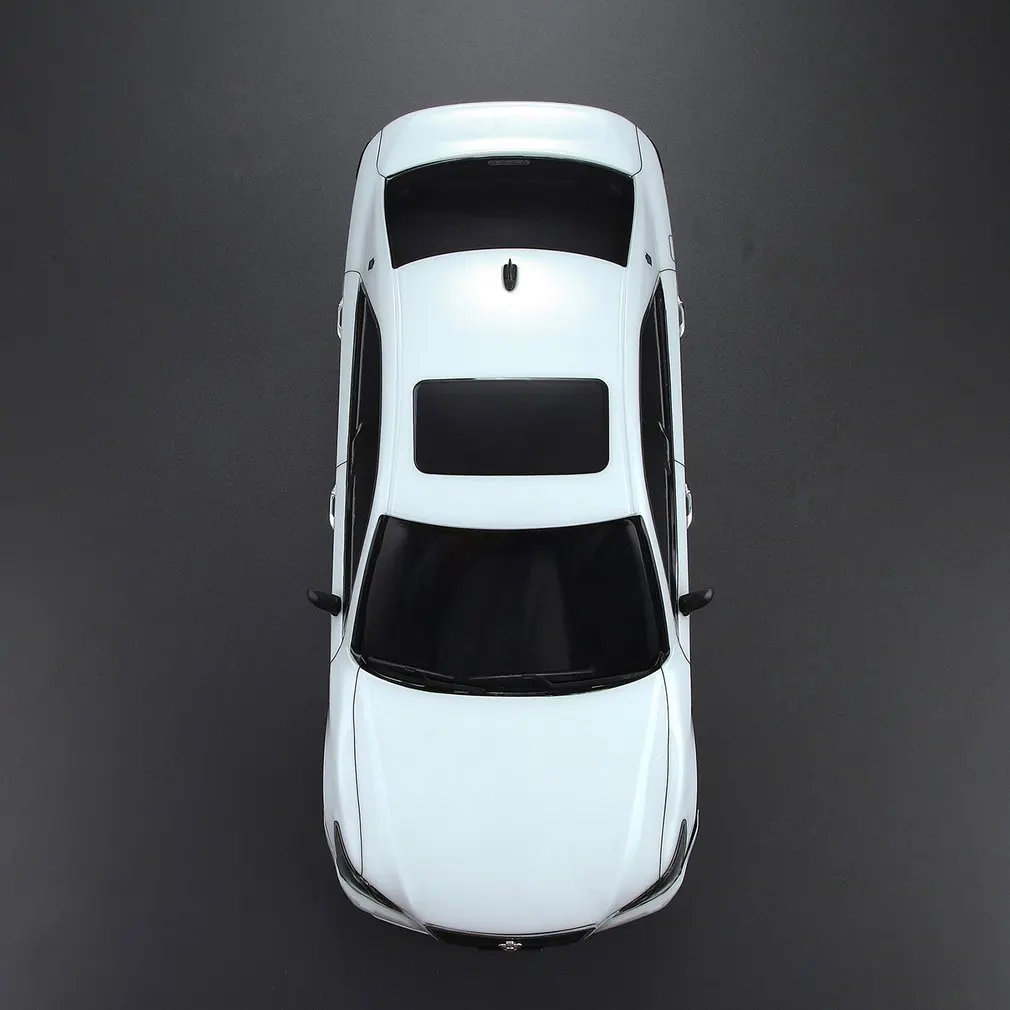 

Killerbody 48571 Toyota Crown accommodating transparent car shell