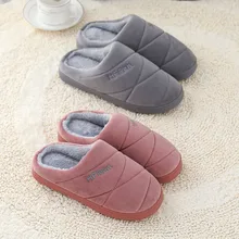 Женские домашние тапочки; короткая плюшевая обувь на плоской подошве; сезон осень-зима; женские домашние шлепанцы без задника; цвет СЕРЫЙ; женские домашние тапочки