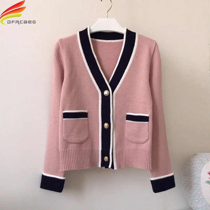 Кардиган женский трикотажный голубой или розовый с V-образным вырезом и