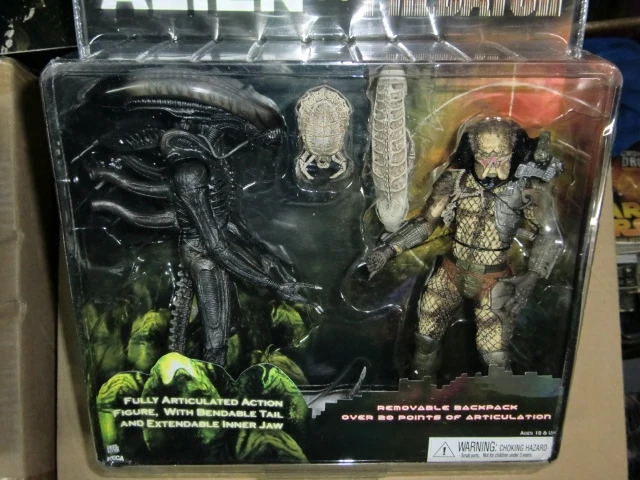 NEW SET OF 2 PACK AVP Alien VS. Predator NECA Exclusive Action Figure