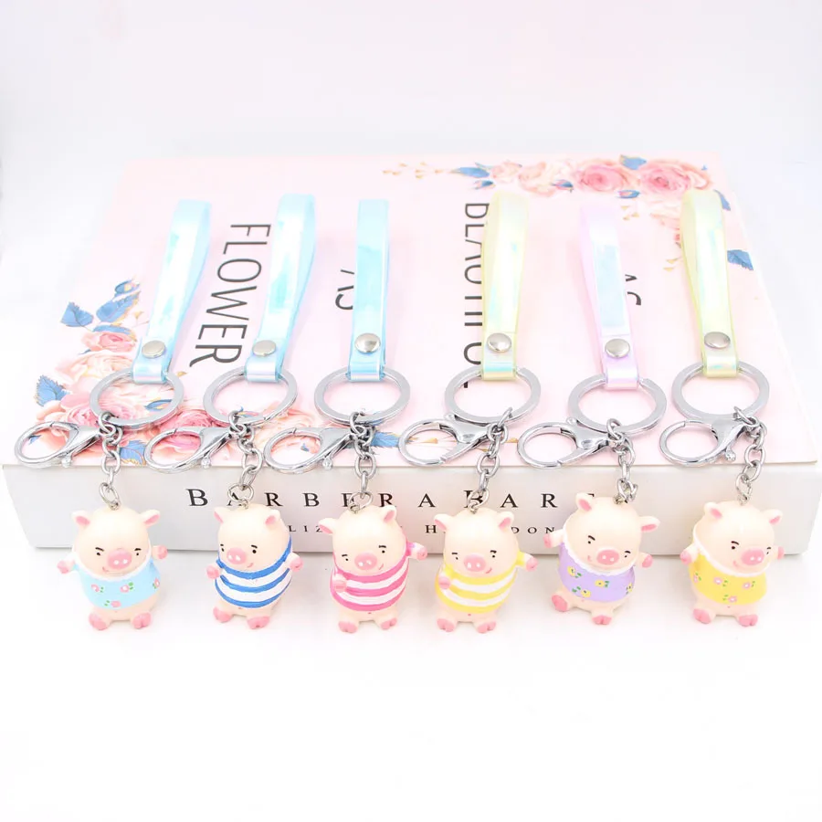 

Cute Twisted Pig Funny Keychain for Bags Gift to Girlfriend Christmas Keychains Female Car Key Chains on Backpack Key Pendant