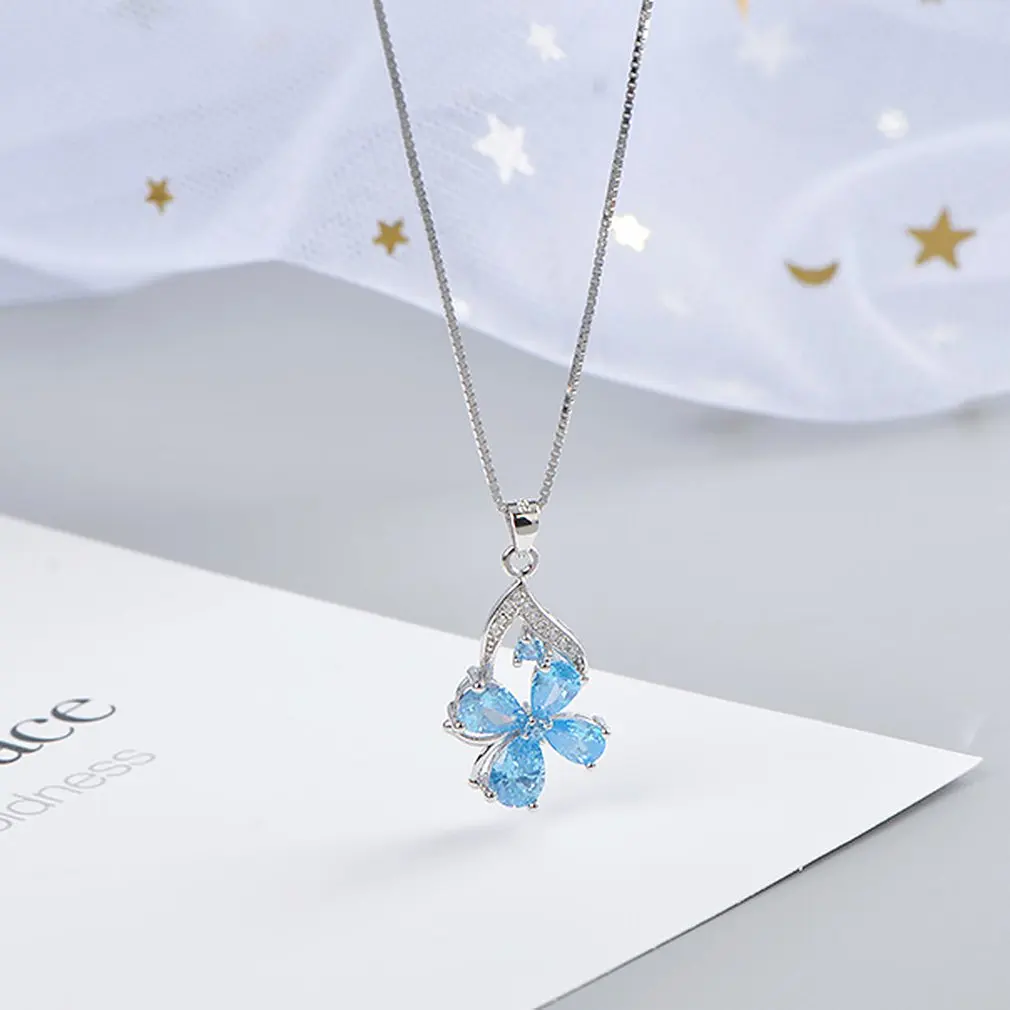 

Crystal Clover Pendant Popular Clavicle Accessories Birthday Gift For Woman Hypoallergenic Pendants