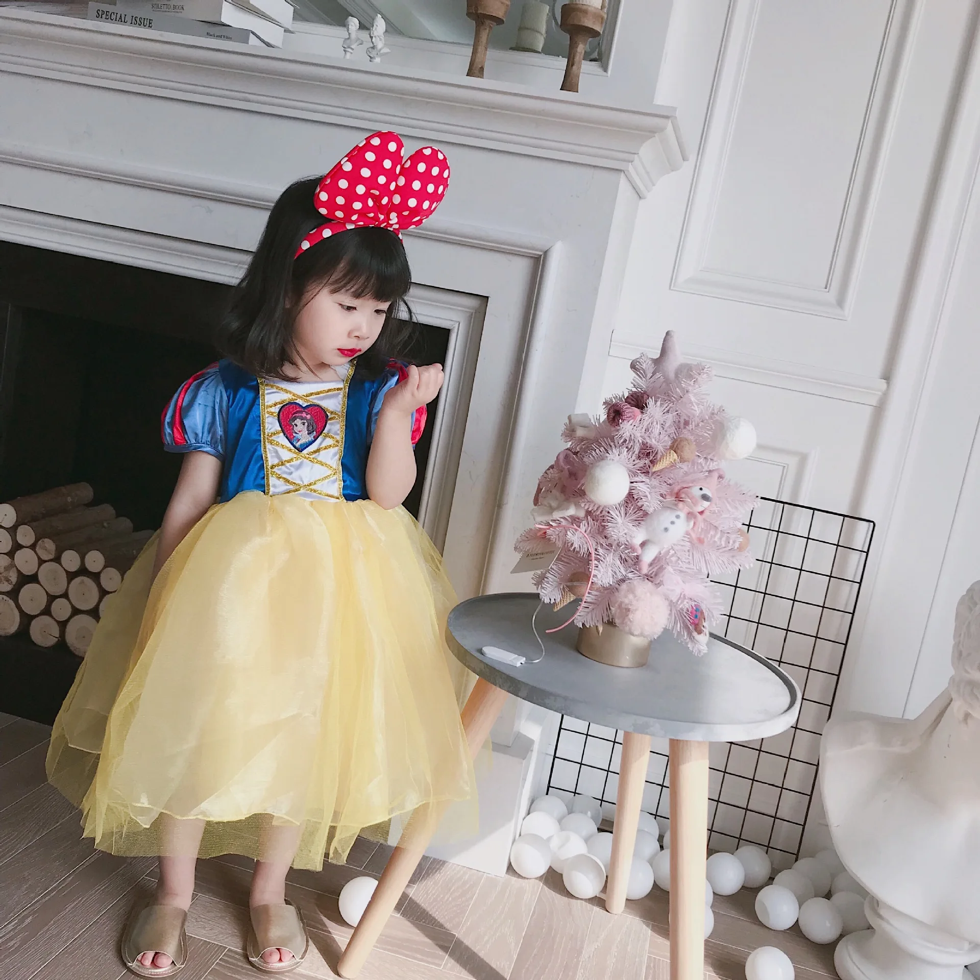 19 Years New Style Girls Baby Snow White Princess Dress CHILDREN'S DAY biao yan qun Sweet Mesh Dress Short Sleeve
