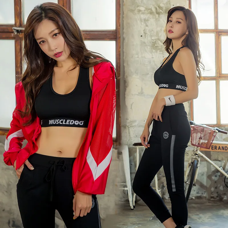 

2018 Spring And Summer Sports Yoga Clothes Three-piece Set Gauze Breathable Quick-Dry Hooded Coat Women's
