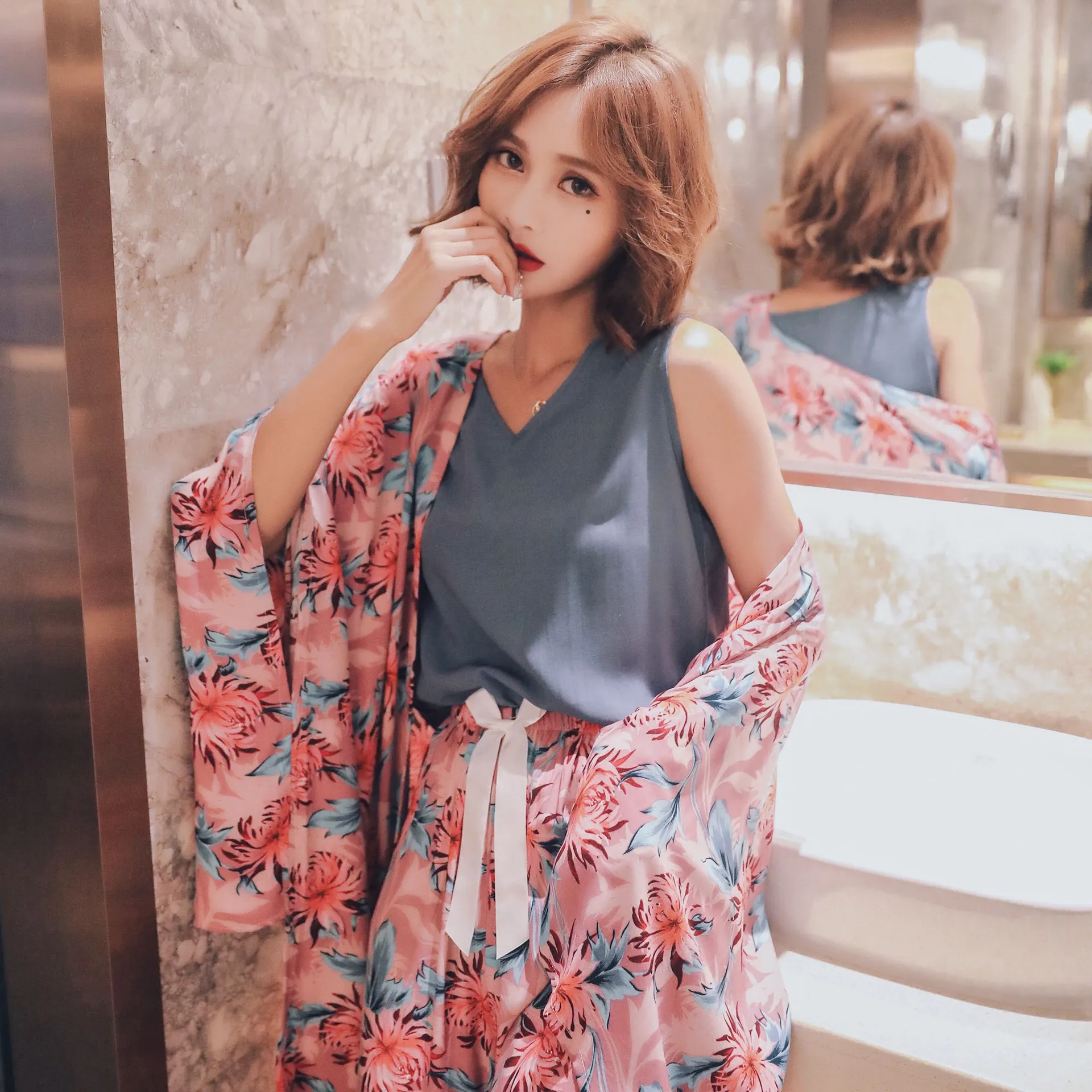 

Autumn New Products Fresh Flower WOMEN'S Pajama Suit Comfortable Cotton Silk Vest Robe Four-piece Set Women's Home Wear