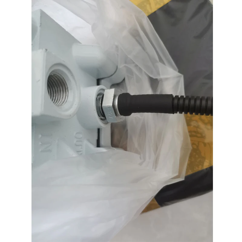 300FG Fuel Water Separator Assembly With 12V 24V Heating For Separ E0530K SWK-2000-5 00530 300FH Water Separator Bowl Assembly