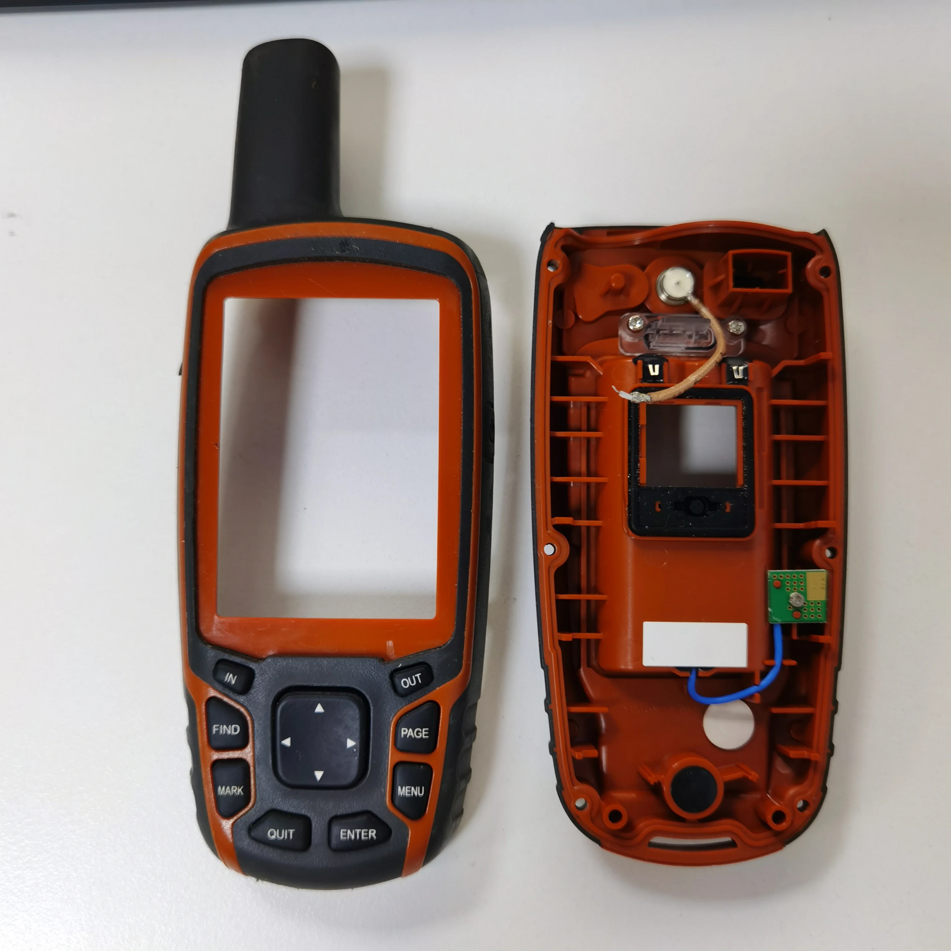 Garmin GPSMAP 64 and 64s Battery Cover Replacement 