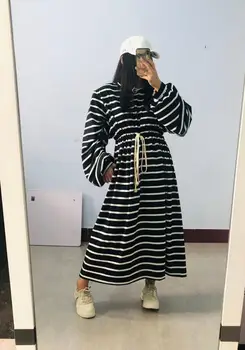 

SuperAen Striped Shoulder Pad Shoulder Oversize Extra Long Full O Neck T-shirt Loose Dresses Women
