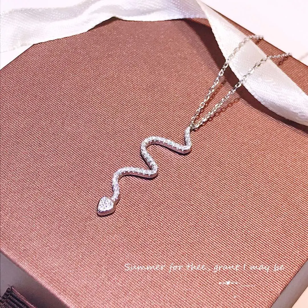 

Whole 100% Real 925 Sterling Silver Python Shape Pendant Necklaces Shiny Zirconia Snake Exquisite Jewelry Surprising Choker