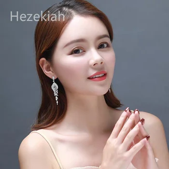 

Hezekiah needle Bridal Wedding Earrings High end celebrities French quality Luxurious Atmospheric classic Twinkle Tassel