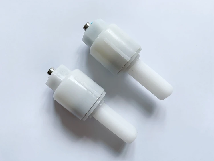 plastic hinge04