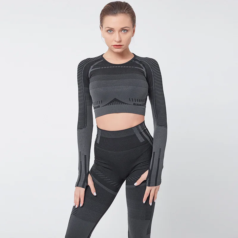 13394656070_1968044934