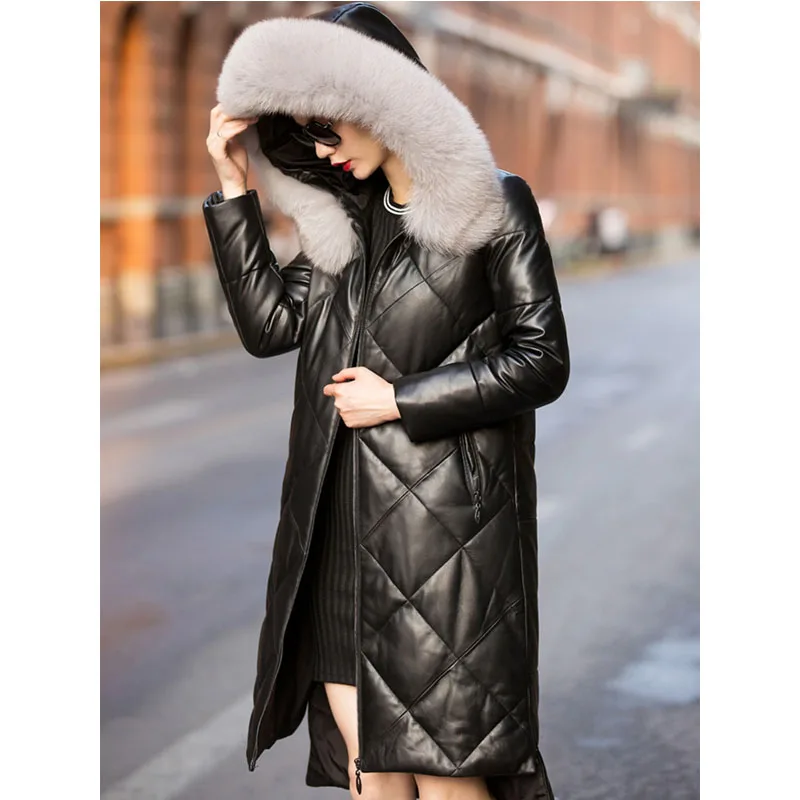 Женская куртка из натуральной кожи зимняя с капюшоном лисьего меха женская