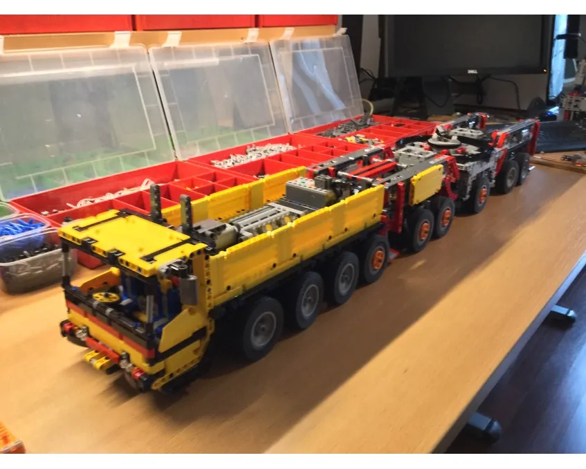 MOC 21510 LTM 11200 Crane 3 by Peteria with 5711 pieces