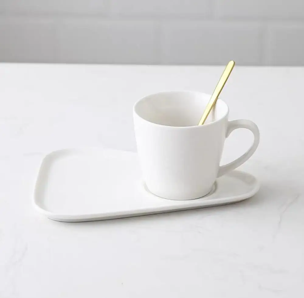 white set A Скандинавская керамическая кофейная чашка с ложкой и блюдцем, набор креативных европейских роскошных чашек для завтрака, закусок, послеобеденного чая, набор посуды с поддоном - Цвет: white set A