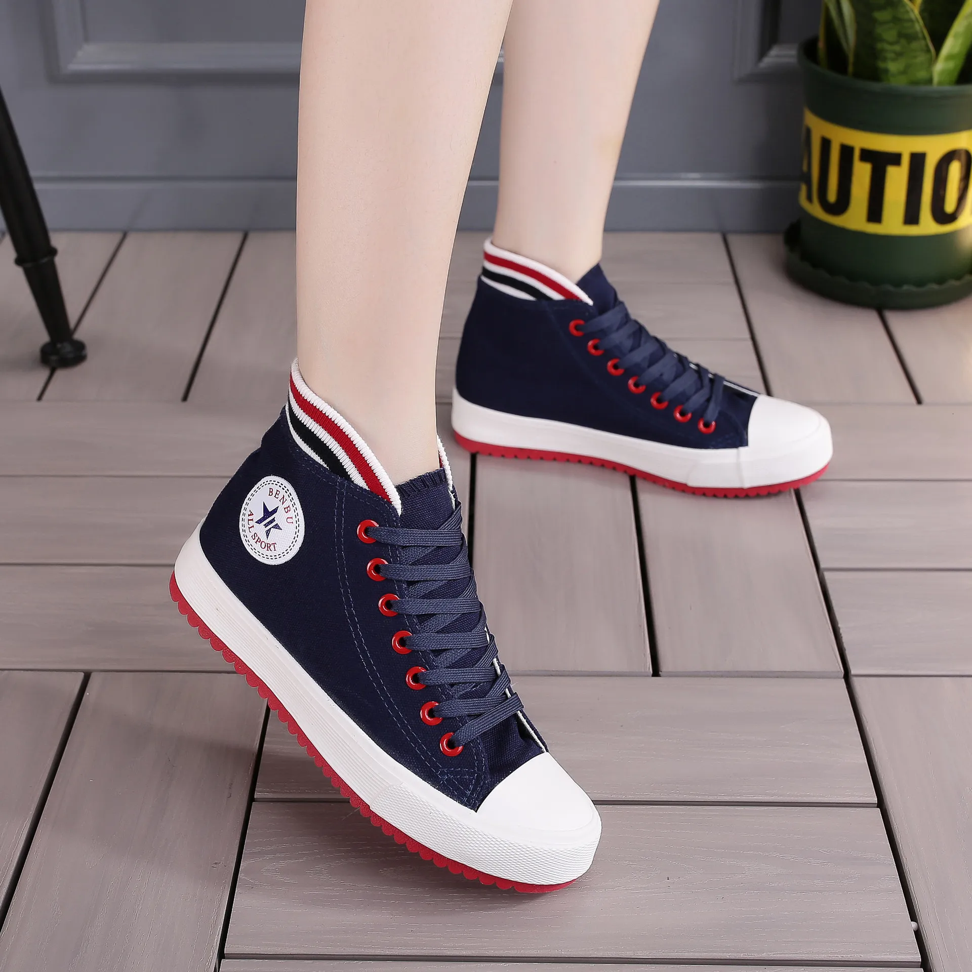 

Casual Shoes Colour Bar High Help Canvas Shoe Thin Bottom Motion Skate Shoes Solid Color Woman Cloth Shoe Sneakers