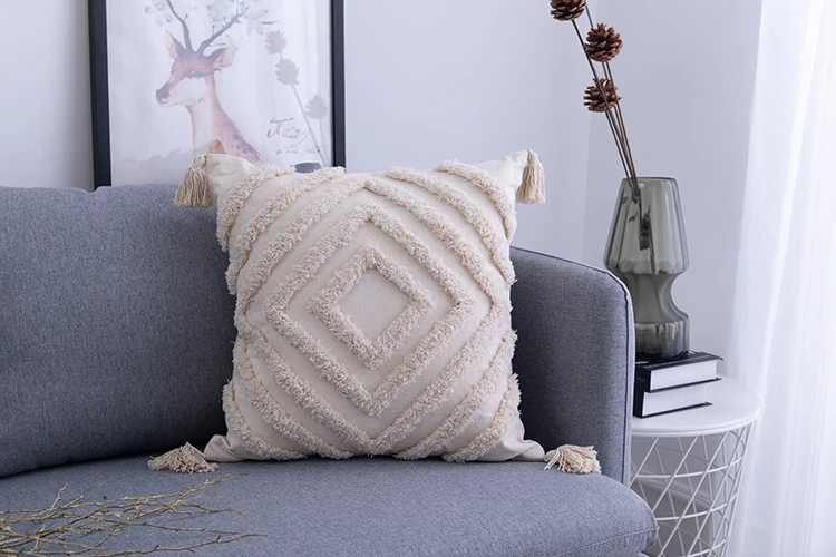 Simple Tufted Cushion Cover Geometric Rhombus Wave Big Tassel Pillowcase Hand-tufted and Crocheted Decorative Sofa Pillow Cover
