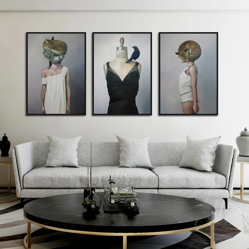 Гостиная диван фон украшение стены перо девушка комбинация арт магазин одежды в