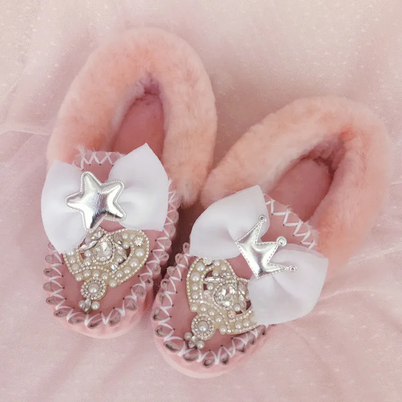 

Womens Princess Bowknot Rhinestones Beads Ankle Boots Slip On Flats Warm Winter Fleece Liner Loafer Sweet Pink Shoes Mules A1709