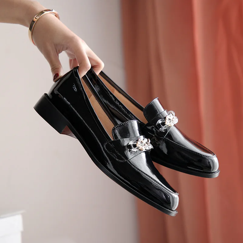 

British-Style 2020 Spring New Style Small Leather Shoes Soft Wrinkle Patent Leather Semi-high Heeled Lazy Love Shoes Network Red