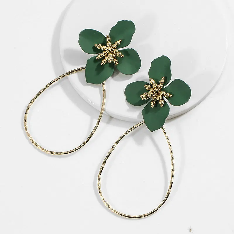 Fashion Temperament Paint Spraying Flower Beads Hoop Earring Exaggerated Alloy Water Drop Earring Women Jewelry Bijoux Ear Loop