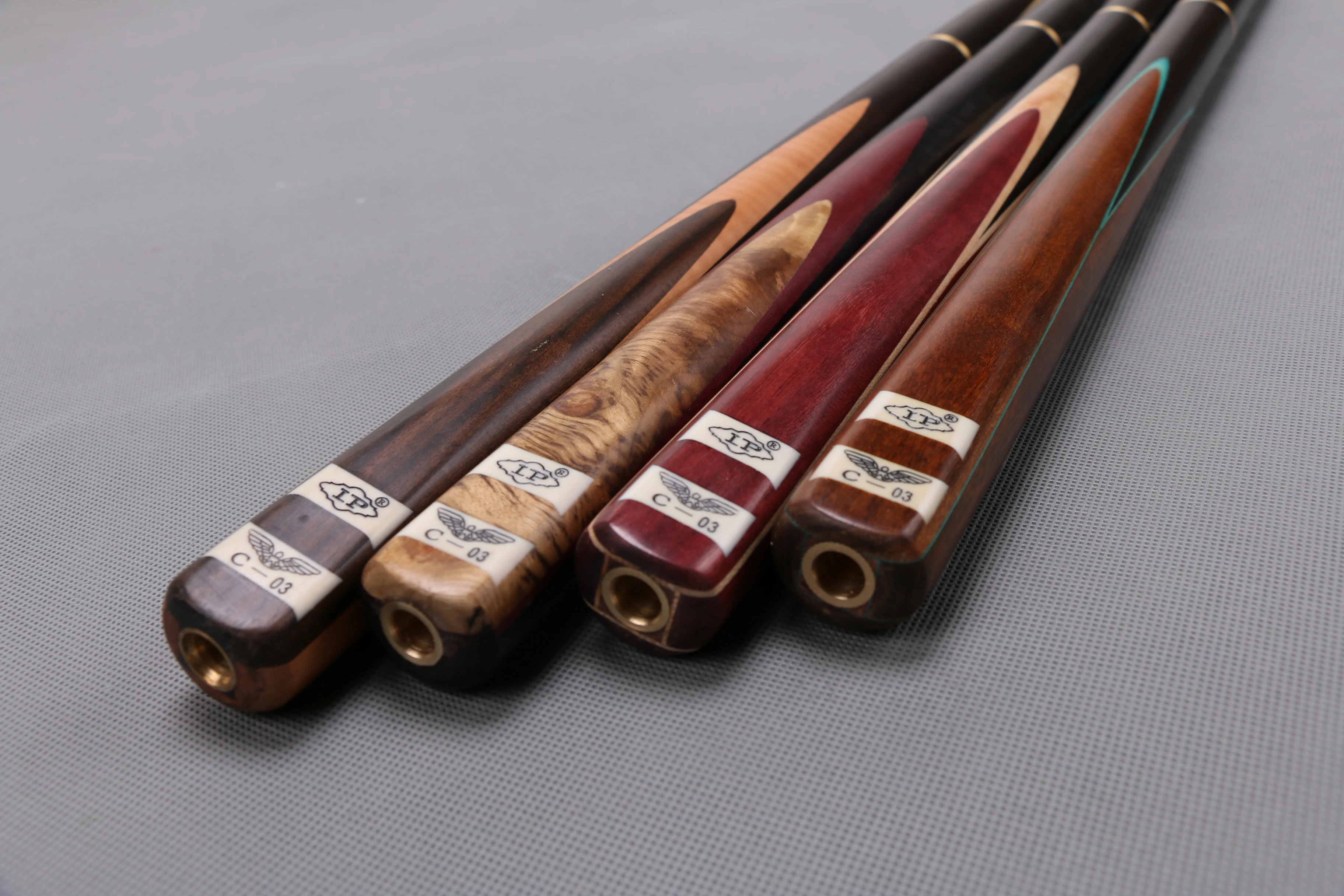 57/'/' 3//4 2-Piece Wood Jointed Pool Cue Stick Snooker Billiard Game Sport Bar