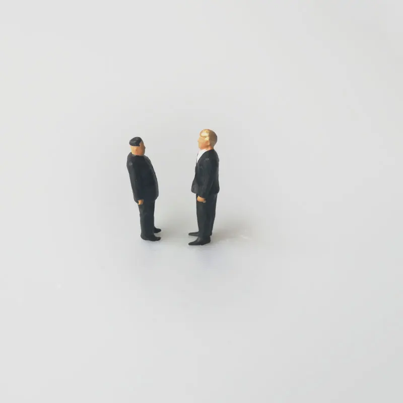 1/87 хо масштаб Трамп и Н. Корея миниатюрные фигурки поезд песок стол модель сцены микро реквизит для съемок творческой рекламы диорама