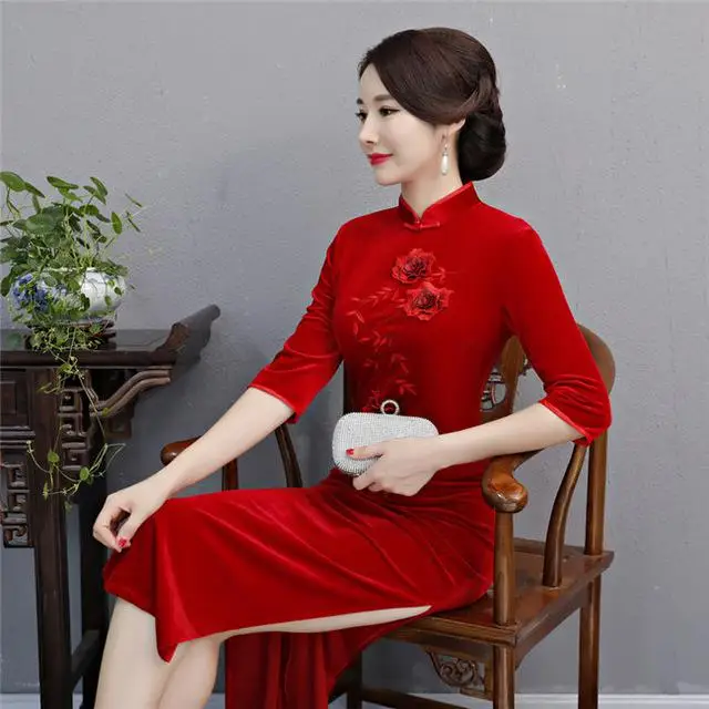 Бархатное зимнее женское платье Qipao супер мягкое теплое Cheongsam винтажное китайское платье с воротником-стойкой Элегантное Длинное платье плюс размер 5XL - Цвет: Red