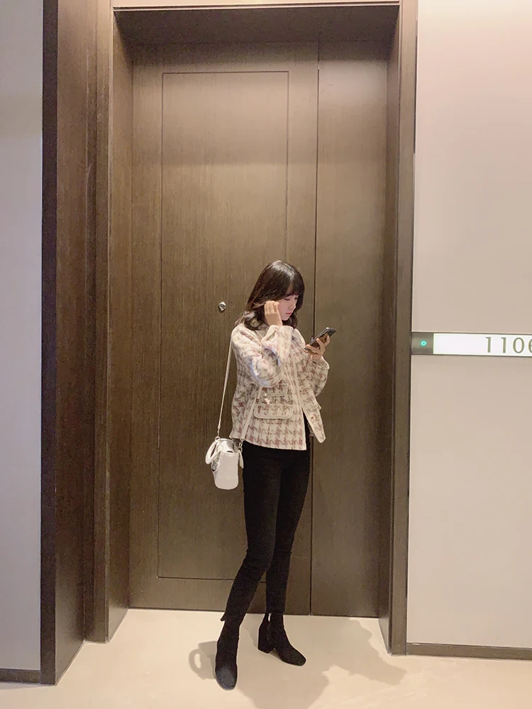 Mishow Winter Vintage Lady Plaid Woolen Jacket Women Fashion Lapel single breasted Thick Coat Tops MX19D9548