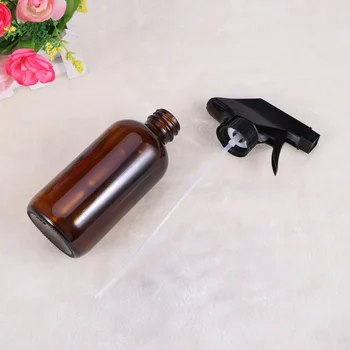 

250ml Empty Brown Glass Spray Bottles Portable Refillable Container Durable Trigger Sprayer for Essential Oils Cleaning Products