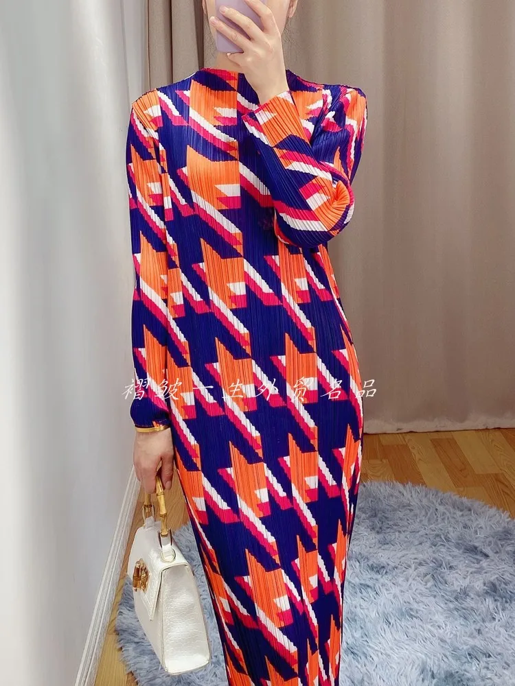 

Changpleat 2021 Autumn New Miyak Pleated Women Dresses Fashion Stand Collar Long Sleeve Elastic waist Women's straight dress