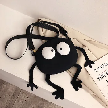 

2020 new cute small bag girl shoulder messenger bag cute cartoon girl series canvas small bag