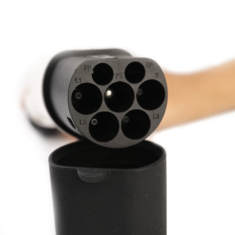 欧标供电端插头详情2