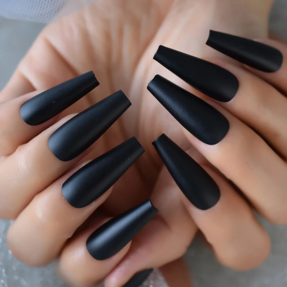 35 Matte Black Nails Ideas 2024 | Matte black nails, Shiny nails designs, Matte  nails design