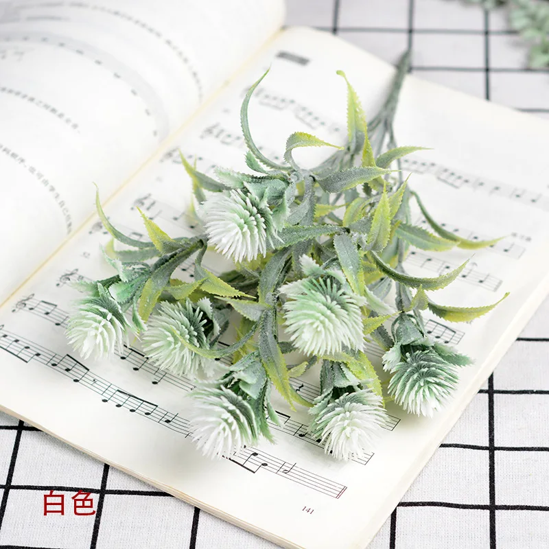 白色