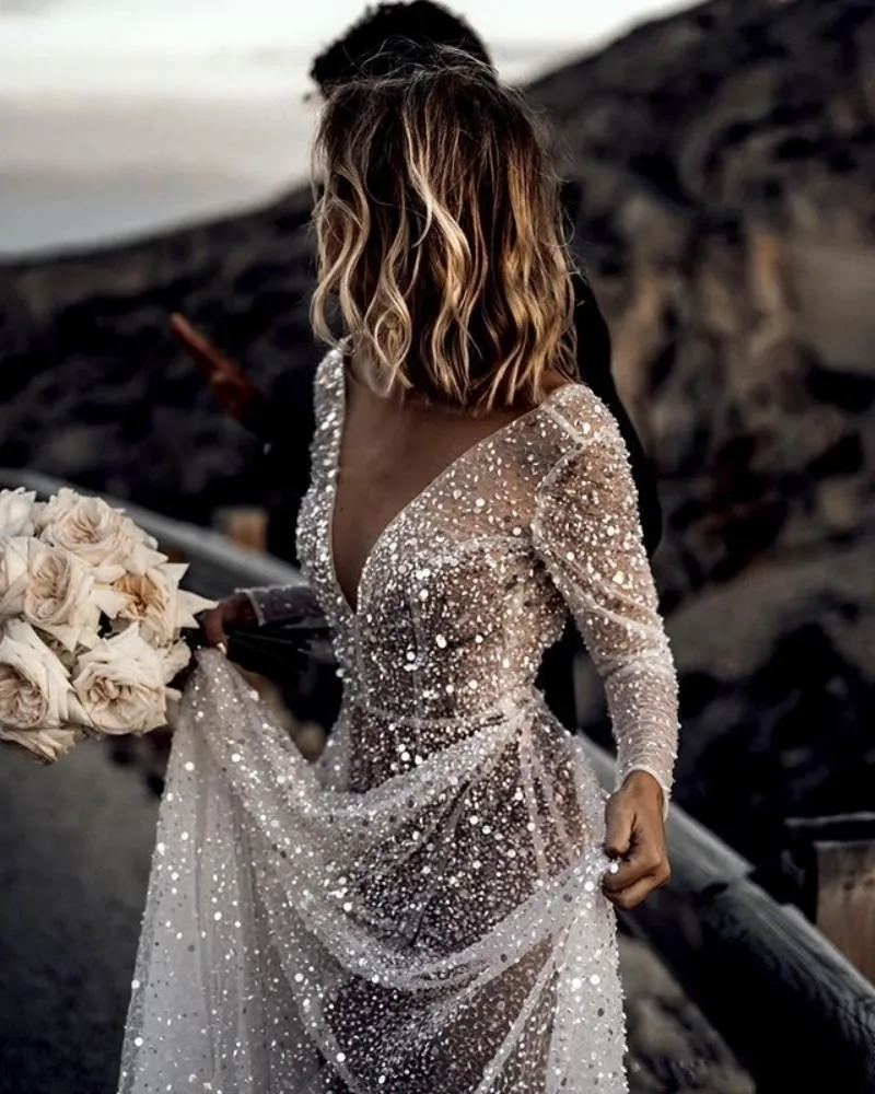 stunning-long-sleeve-a-line-wedding-dresses-sheer-neck-sparkly-sequined-beach-bridal-gown-sexy-vestido-de-novia (5)_conew1