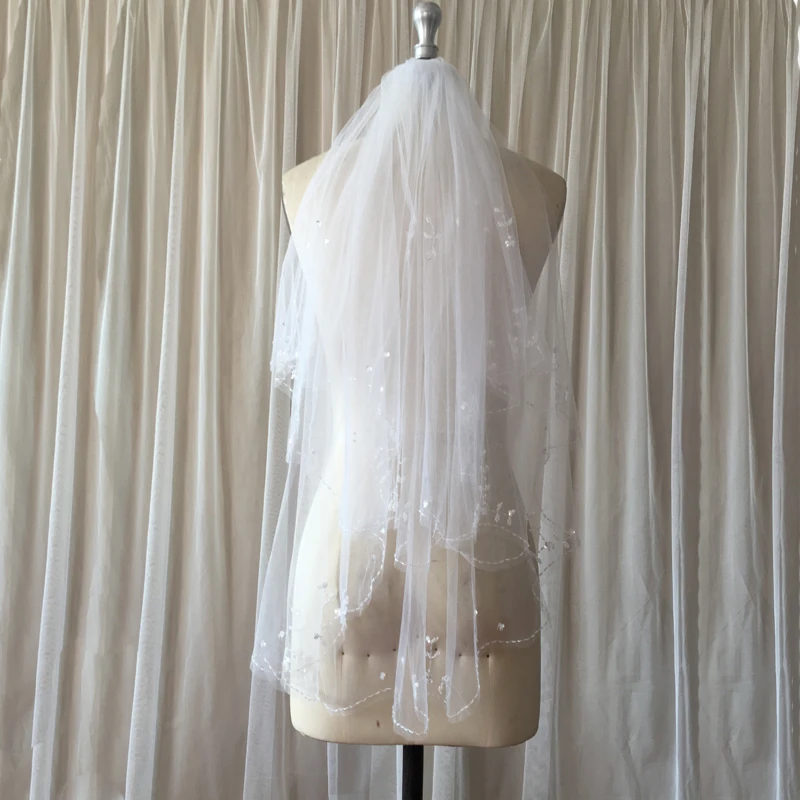 

Elegant Women Wedding Veil With Crystal Edge 2 Layers Short Bridal Veil Comb Together