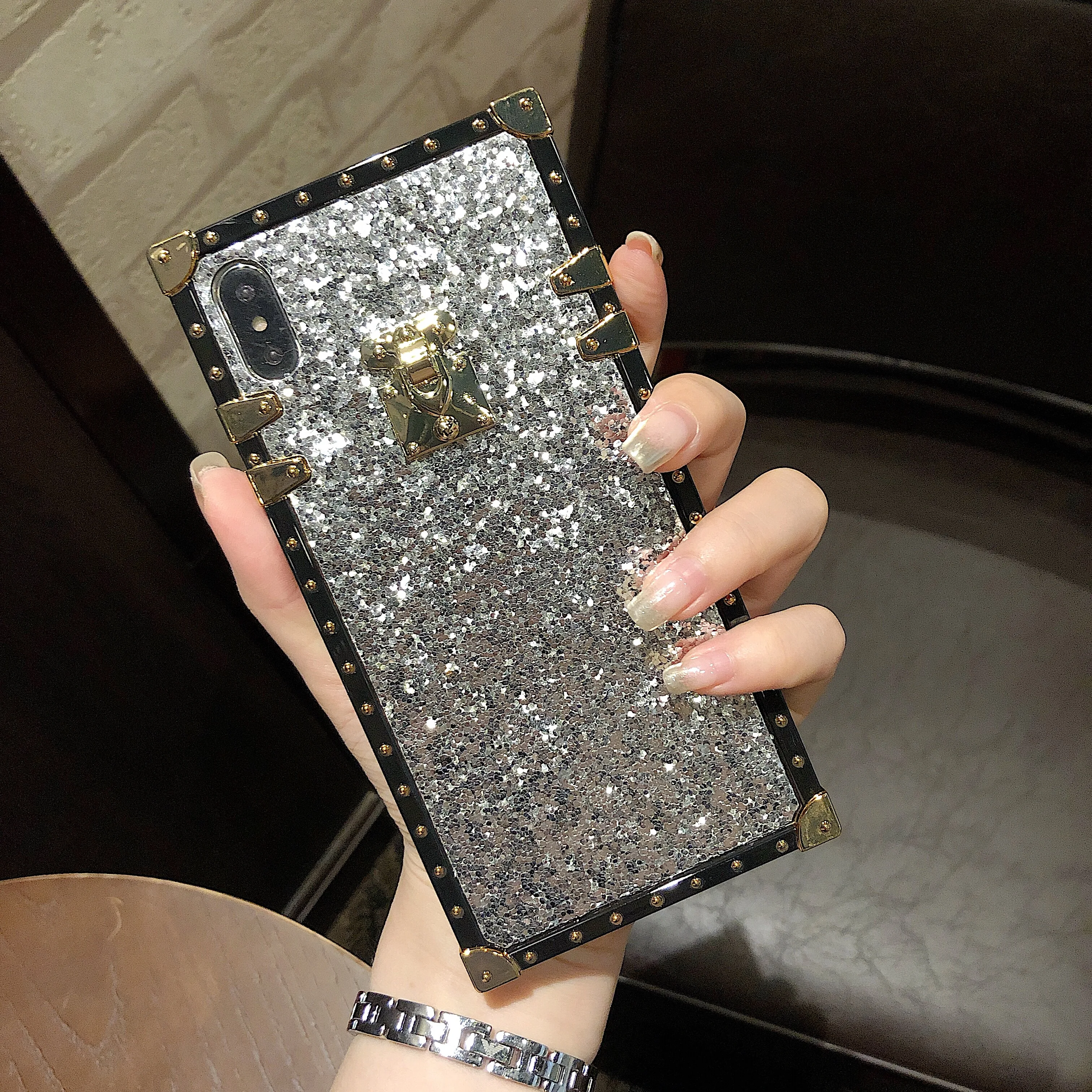 

Shell stylish luxury flash phone case for OPPO R9 R9S R11 R15 R17 shockproof for OPPA R9 R9S R11 Plus R17 Pro A73 A75 A83 FUNDA
